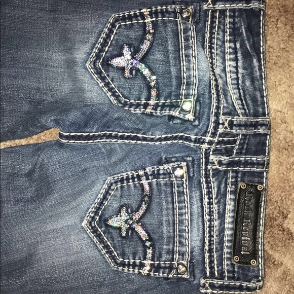 Women’s rock revival 26x35 - Picture 3 of 8